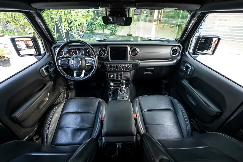 Jeep Wrangler Sahara 80th Anniversary 2021 GCC under Agency Warranty - Image 10