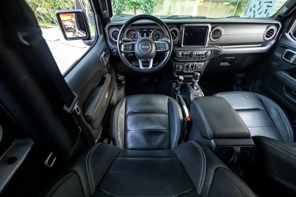 Jeep Wrangler Sahara 80th Anniversary 2021 GCC under Agency Warranty - Image 11