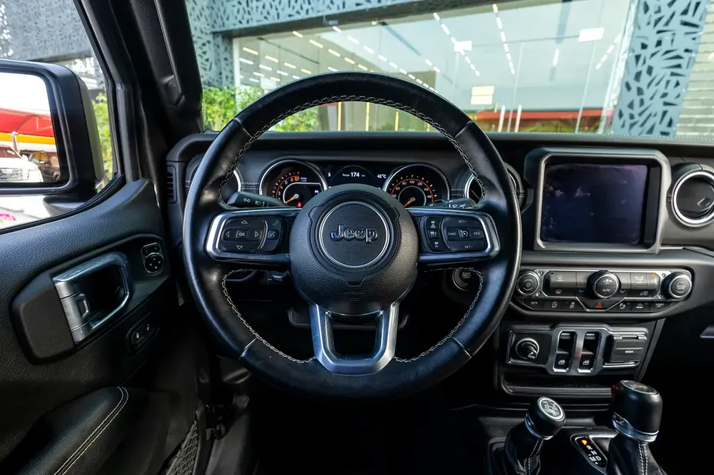 Jeep Wrangler Sahara 80th Anniversary 2021 GCC under Agency Warranty - Image 13