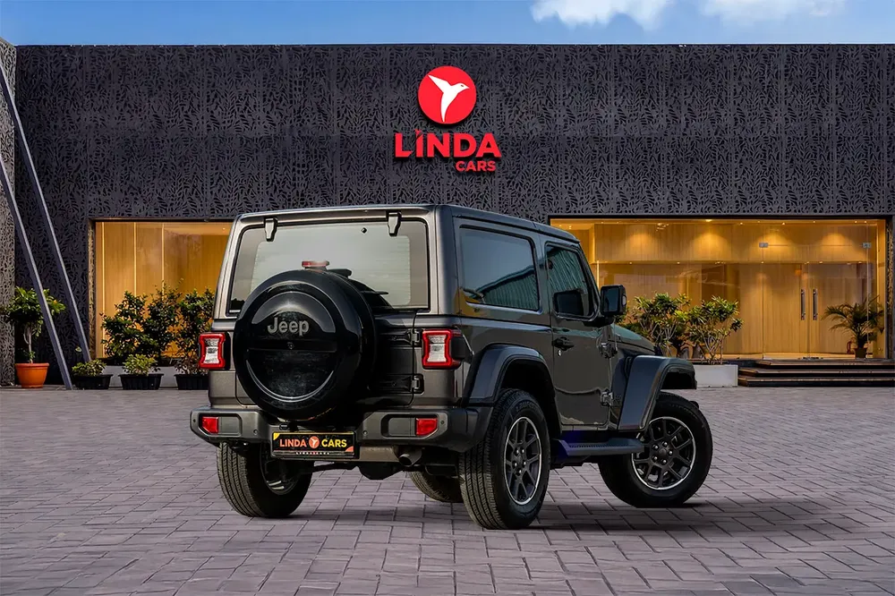 Jeep Wrangler Sahara 80th Anniversary 2021 GCC under Agency Warranty - Image 5