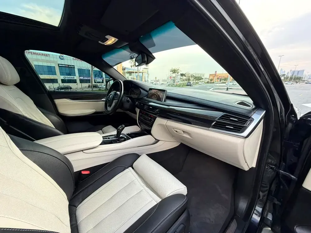 BMW X6 xDrive 50i Luxury / GCC Specs / Direct Owner / Agency Maintained - Image 17