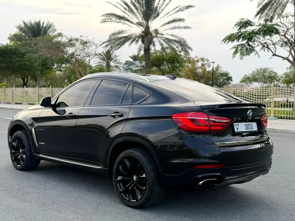 BMW X6 xDrive 50i Luxury / GCC Specs / Direct Owner / Agency Maintained - Image 4
