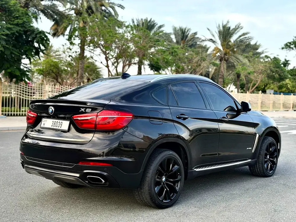 BMW X6 xDrive 50i Luxury / GCC Specs / Direct Owner / Agency Maintained - Image 8