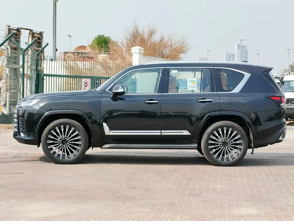 2026 Lexus LX700h VIP HEV (4-Seater) 3.5L V6 Twin-Turbo Hybrid A/T 4WD Export Only - Image 4