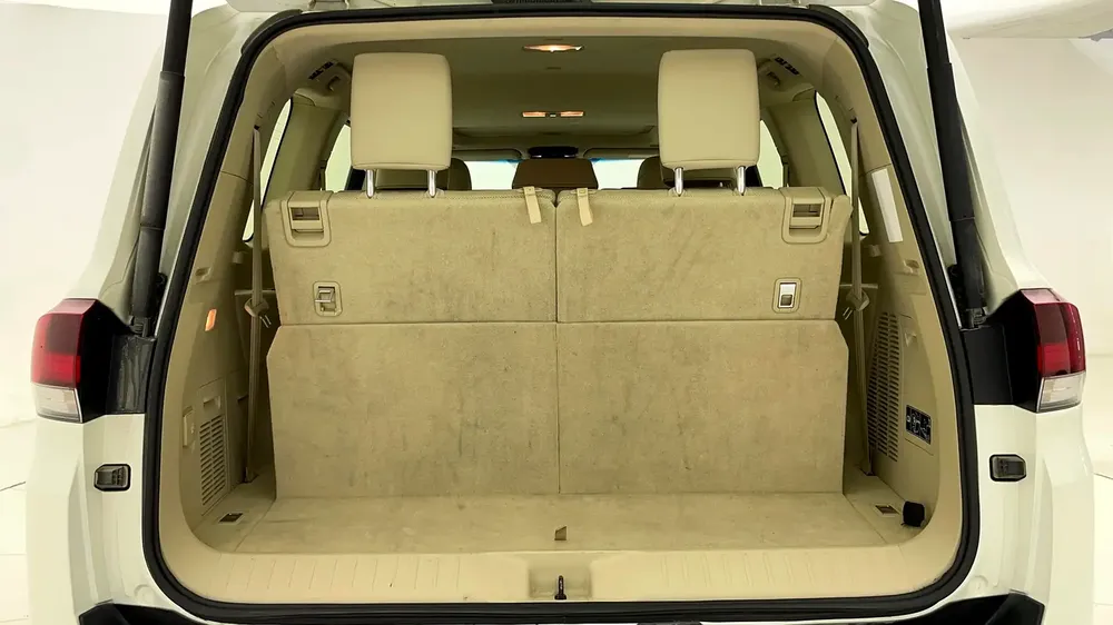 AED 3,085/month | 0 Downpayment | Free 3 Months Warranty | 30 Day Return | TOYOTA LAND CRUISER 2022 - Image 11