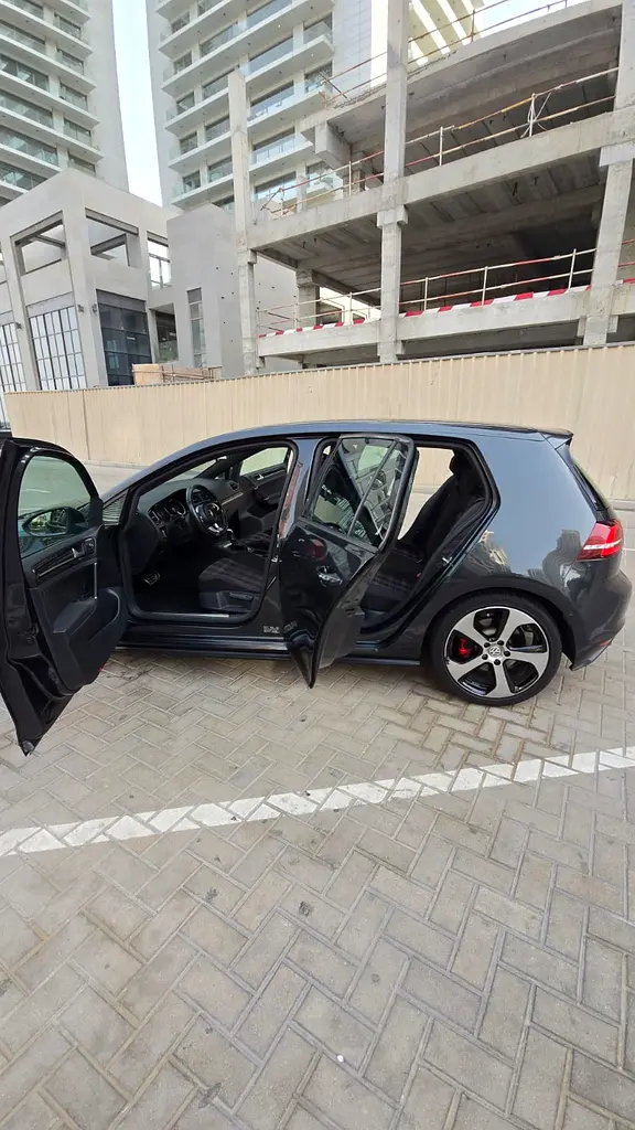 2016 Volkswagen Golf GTI SE | GCC Specs | Well Maintained | Great Condition - Image 8