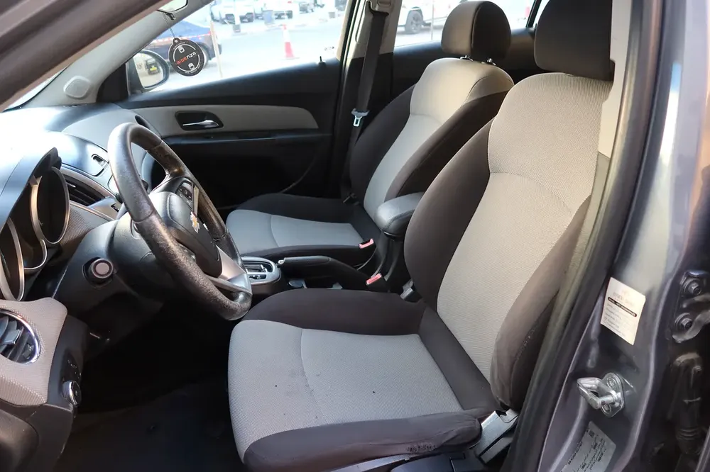 Chevrolet Cruze 2017 LS | GCC Specs | Excellent Condition - Image 11