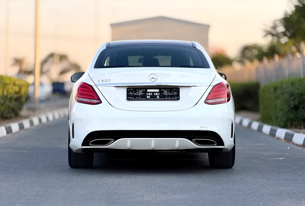 2015 Mercedes-Benz C-Class C200 Elegance | GCC Specs - Image 6