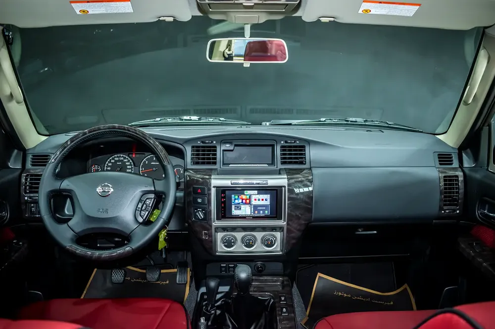 2023 ll Nissan Patrol ll Super Safari M/T ll Gcc ll Warranty 5 Years Unlimited Km - Image 15