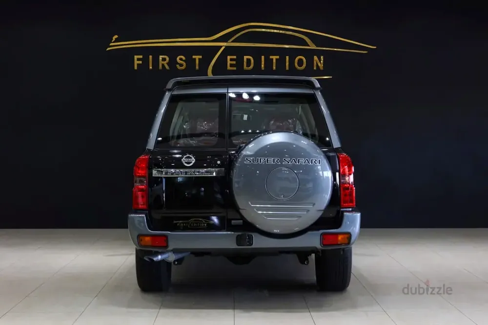 2023 ll Nissan Patrol ll Super Safari M/T ll Gcc ll Warranty 5 Years Unlimited Km - Image 4