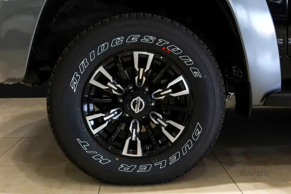 2023 ll Nissan Patrol ll Super Safari M/T ll Gcc ll Warranty 5 Years Unlimited Km - Image 8