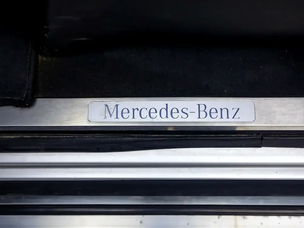 2001 | Mercedes Ben | G500 XXL (Long Wheel) | GCC Spec - Image 19