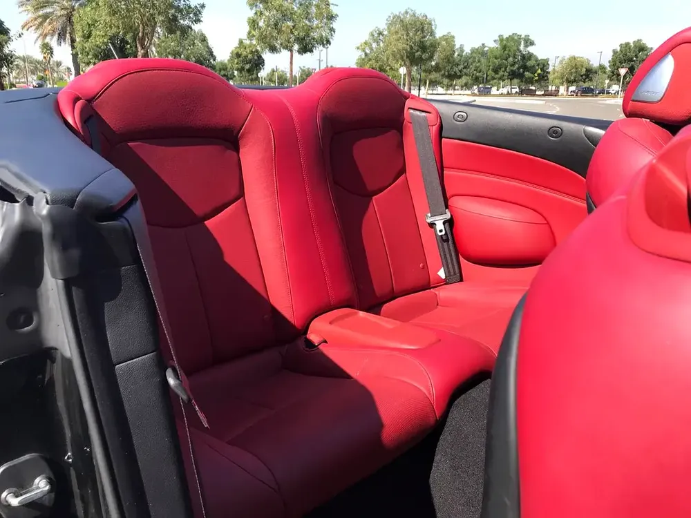 2016 Infiniti Q60 Convertible top v6 3.7L | GCC Specs | Low Mileage - Image 10