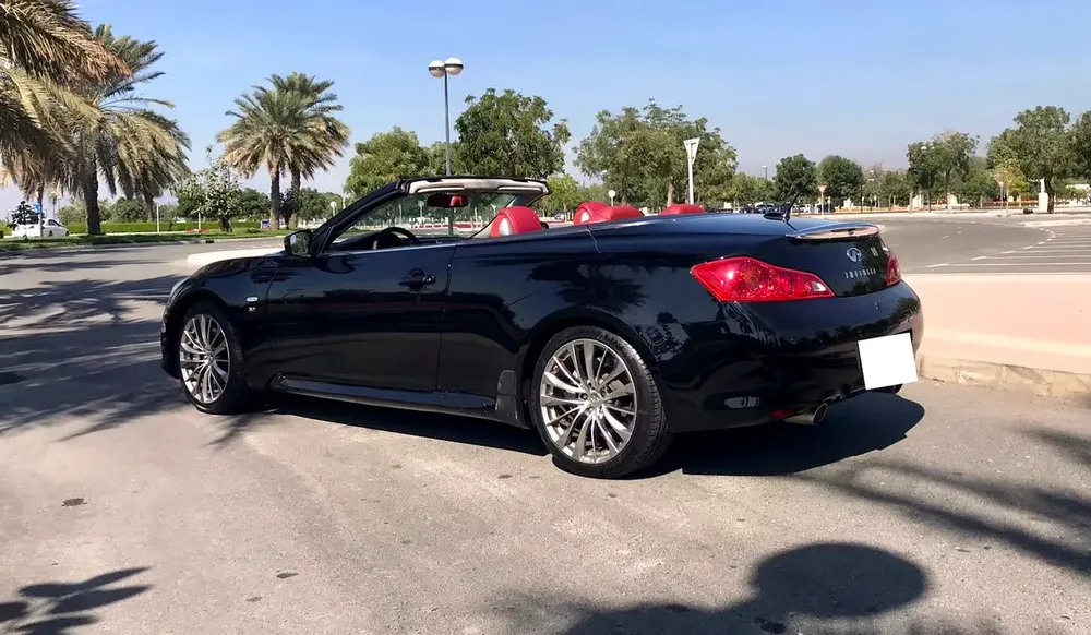 2016 Infiniti Q60 Convertible top v6 3.7L | GCC Specs | Low Mileage - Image 4