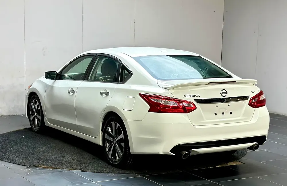 Nissan Altima S 2016 American Specs - Reliable & Fuel Efficient Sedan - Image 16