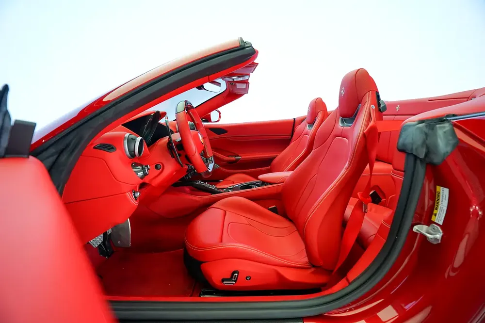 ATELIER | ROSSO RED | SERVICE TILL 2027 | CARBON INTERIOR AND EXTERIOR | JBL AUDIO - Image 11