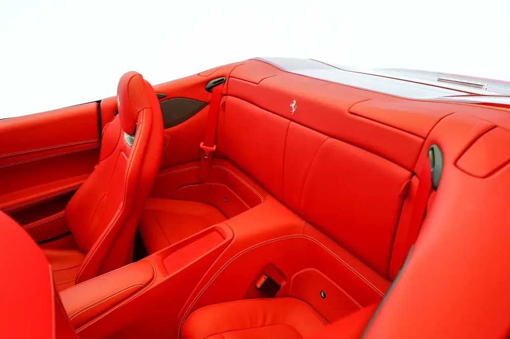 ATELIER | ROSSO RED | SERVICE TILL 2027 | CARBON INTERIOR AND EXTERIOR | JBL AUDIO - Image 14