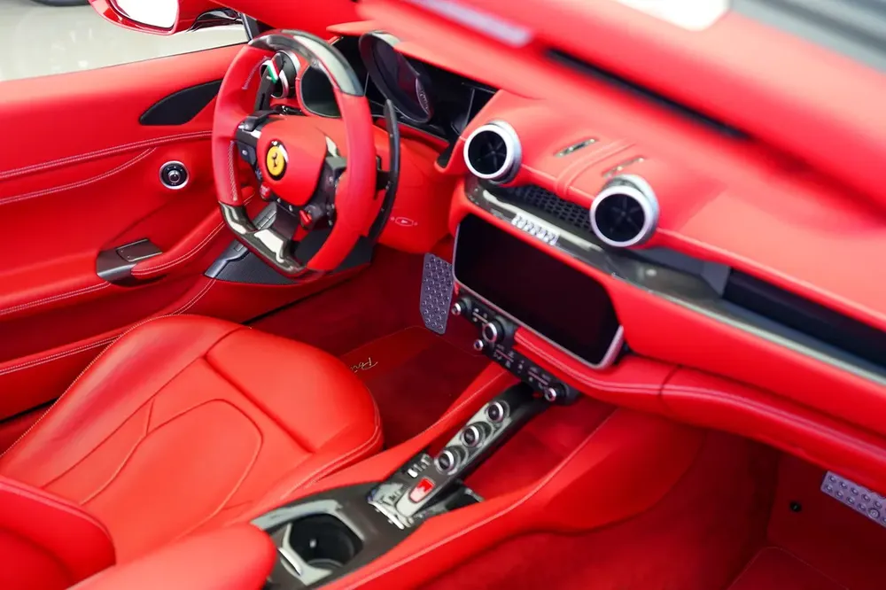 ATELIER | ROSSO RED | SERVICE TILL 2027 | CARBON INTERIOR AND EXTERIOR | JBL AUDIO - Image 15