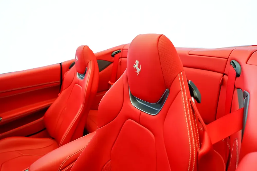 ATELIER | ROSSO RED | SERVICE TILL 2027 | CARBON INTERIOR AND EXTERIOR | JBL AUDIO - Image 17