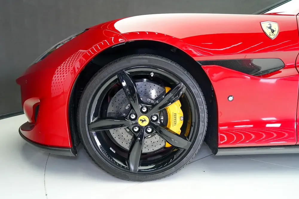 ATELIER | ROSSO RED | SERVICE TILL 2027 | CARBON INTERIOR AND EXTERIOR | JBL AUDIO - Image 20