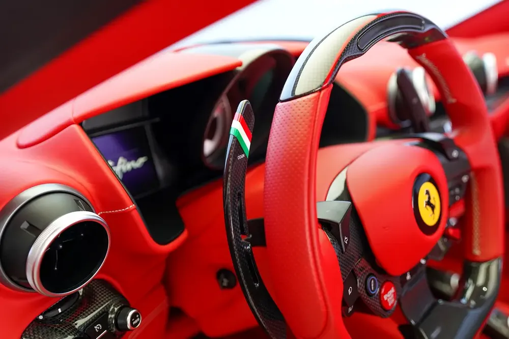 ATELIER | ROSSO RED | SERVICE TILL 2027 | CARBON INTERIOR AND EXTERIOR | JBL AUDIO - Image 8