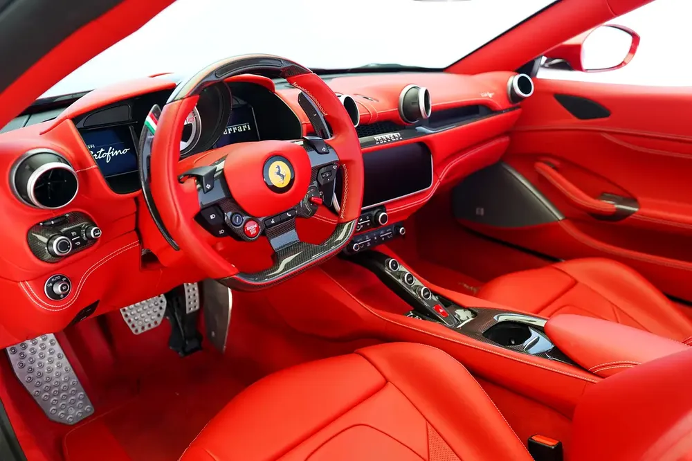 ATELIER | ROSSO RED | SERVICE TILL 2027 | CARBON INTERIOR AND EXTERIOR | JBL AUDIO - Image 9