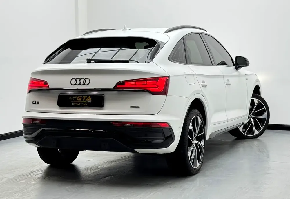 2024 Audi Q5 Sportback S-Line 45 TFSI Quattro, 2029 Audi Warranty and Service Pack, GCC - Image 6