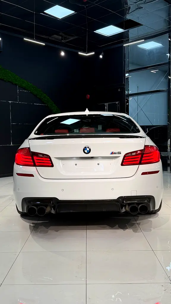 BMW M5 2013 | GCC Specs | Low Mileage | Excellent Condition - Image 11