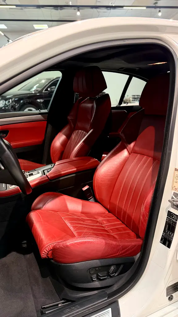 BMW M5 2013 | GCC Specs | Low Mileage | Excellent Condition - Image 14