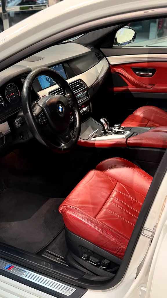 BMW M5 2013 | GCC Specs | Low Mileage | Excellent Condition - Image 16