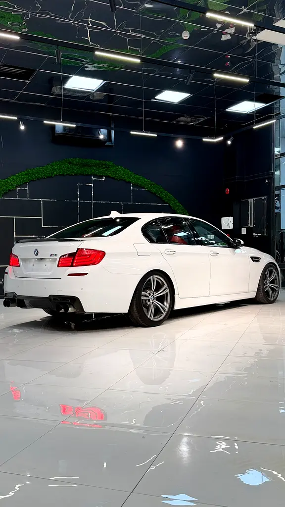 BMW M5 2013 | GCC Specs | Low Mileage | Excellent Condition - Image 7