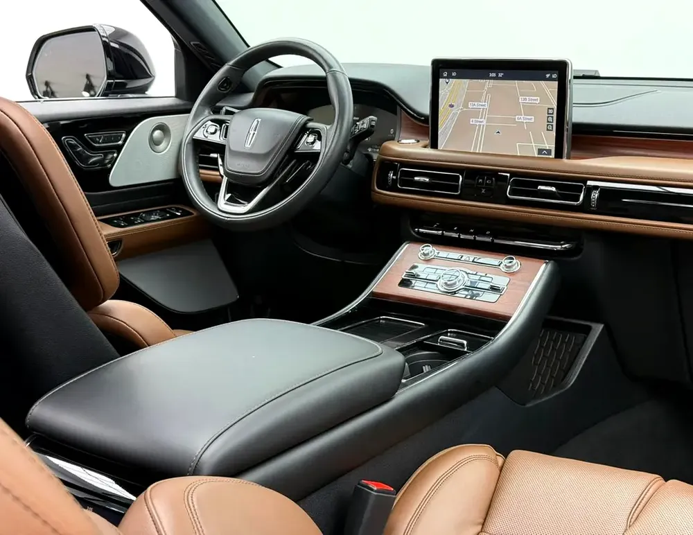 2023 Lincoln Aviator Reserve, 2028 Lincoln Warranty + Service Pack, 7 Seater, Fully Loaded, GCC - Image 11