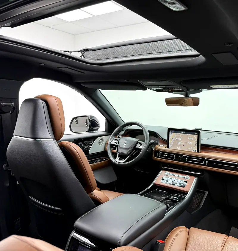 2023 Lincoln Aviator Reserve, 2028 Lincoln Warranty + Service Pack, 7 Seater, Fully Loaded, GCC - Image 12