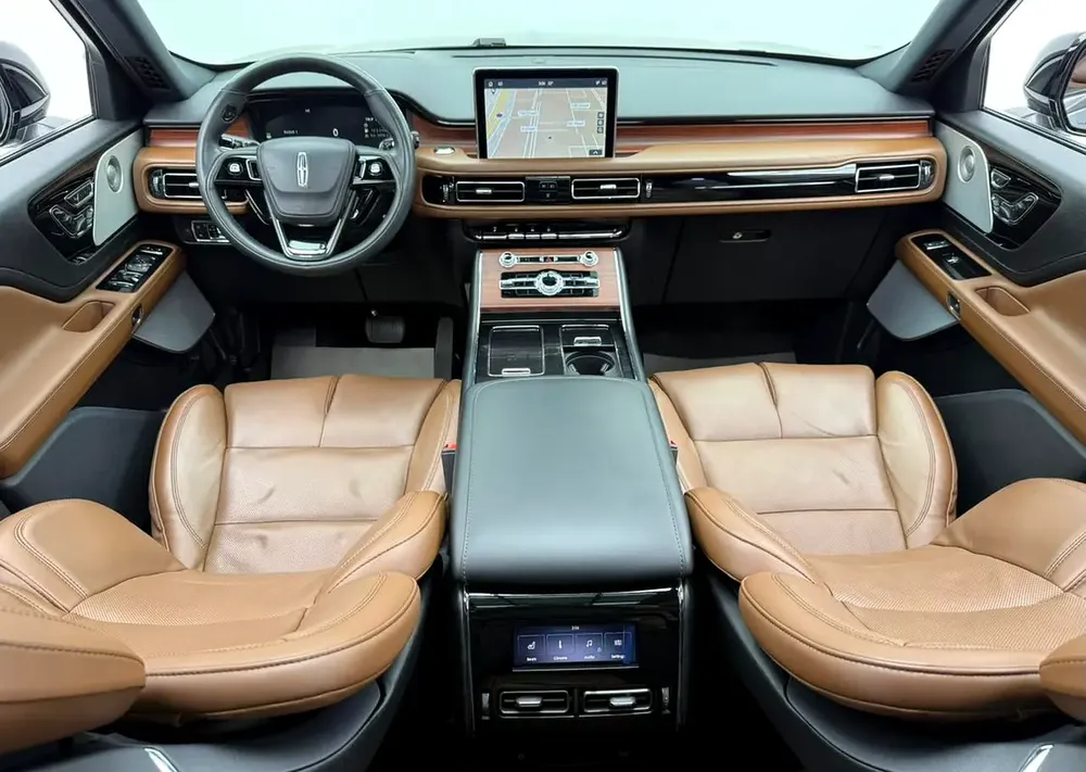2023 Lincoln Aviator Reserve, 2028 Lincoln Warranty + Service Pack, 7 Seater, Fully Loaded, GCC - Image 13