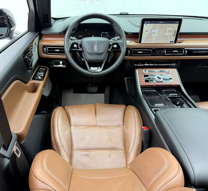 2023 Lincoln Aviator Reserve, 2028 Lincoln Warranty + Service Pack, 7 Seater, Fully Loaded, GCC - Image 14