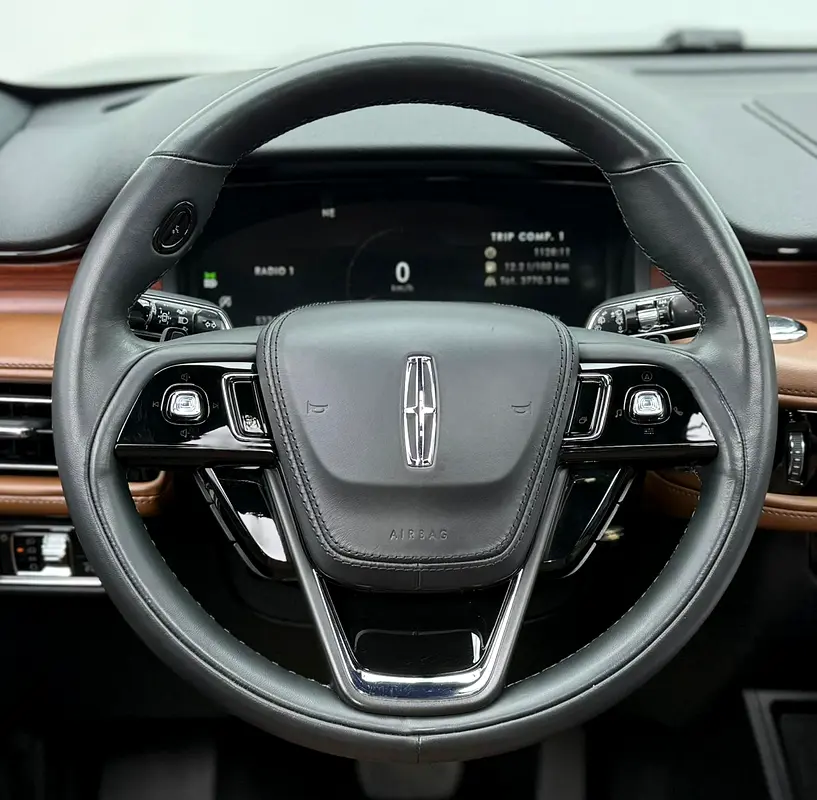 2023 Lincoln Aviator Reserve, 2028 Lincoln Warranty + Service Pack, 7 Seater, Fully Loaded, GCC - Image 15
