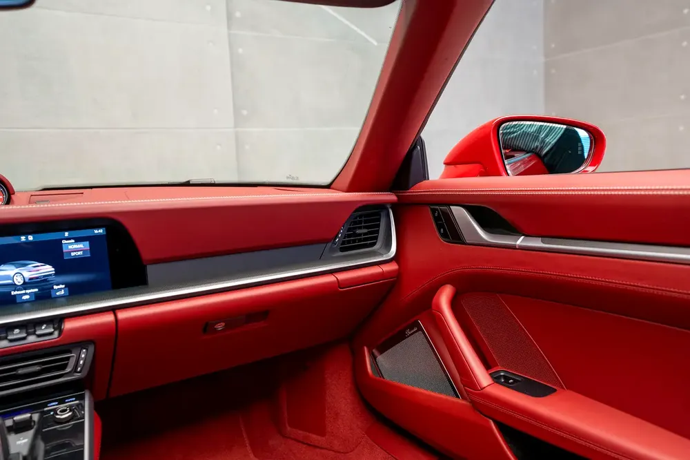 Porsche carrera 4S warranty and service al nabooda - Image 16