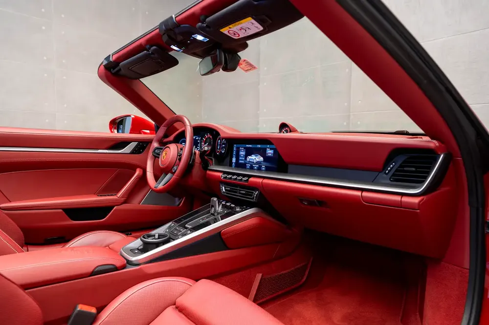 Porsche carrera 4S warranty and service al nabooda - Image 9