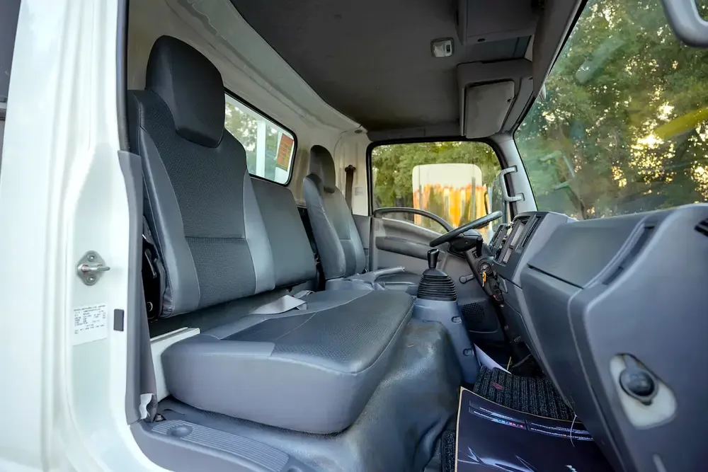 Isuzu Reward NPR Recovery | Diesel | GCC Specs | Ref#I01577 - Image 8