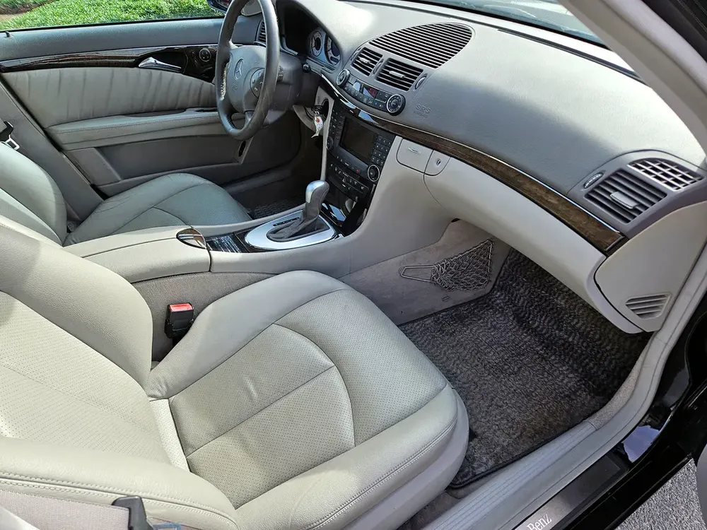 MERCEDES BENZ E320 2004 JAPAN IMPORTED - Image 13