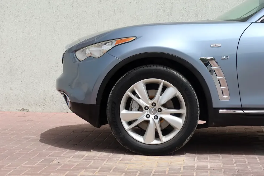 Infiniti QX70 - Luxury - 2017 GCC Specs - Well Maintained - Image 6