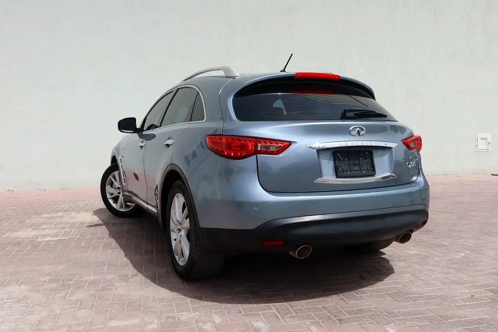 Infiniti QX70 - Luxury - 2017 GCC Specs - Well Maintained - Image 9