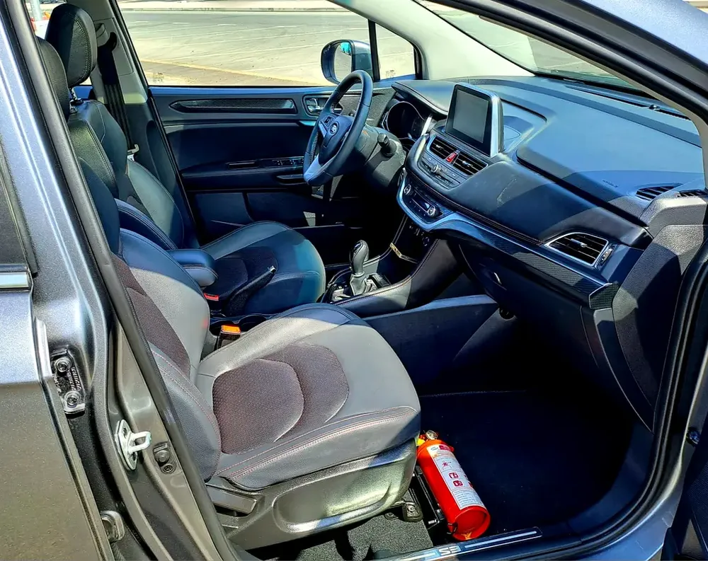 430-Monthly l GCC l Sunroof, Leather, Cruise l Accident Free - Image 11