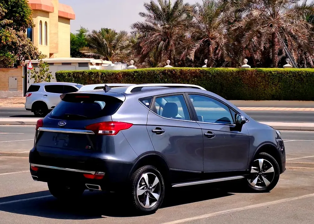 430-Monthly l GCC l Sunroof, Leather, Cruise l Accident Free - Image 4