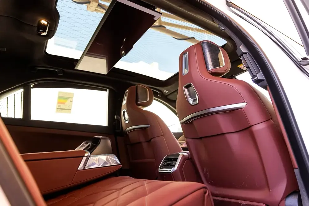BMW 740i M Sport Individual – 2026 | GCC | Only 2,213 KM | AED 449,000 - Image 14