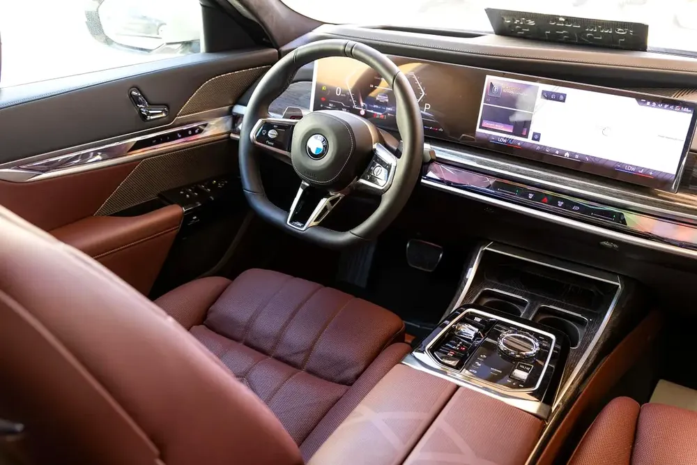 BMW 740i M Sport Individual – 2026 | GCC | Only 2,213 KM | AED 449,000 - Image 15