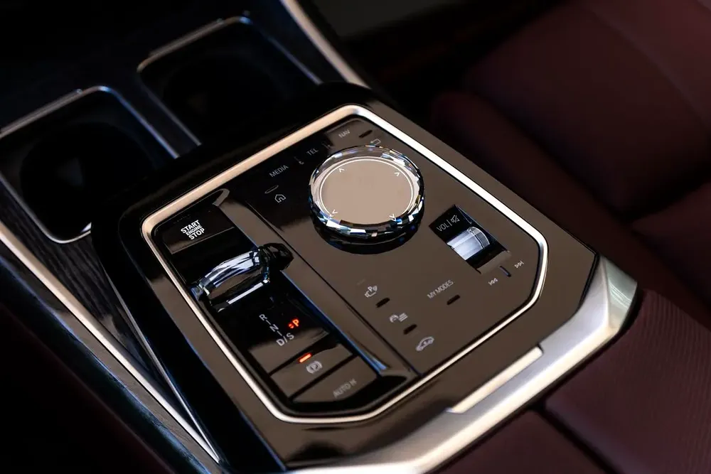 BMW 740i M Sport Individual – 2026 | GCC | Only 2,213 KM | AED 449,000 - Image 8