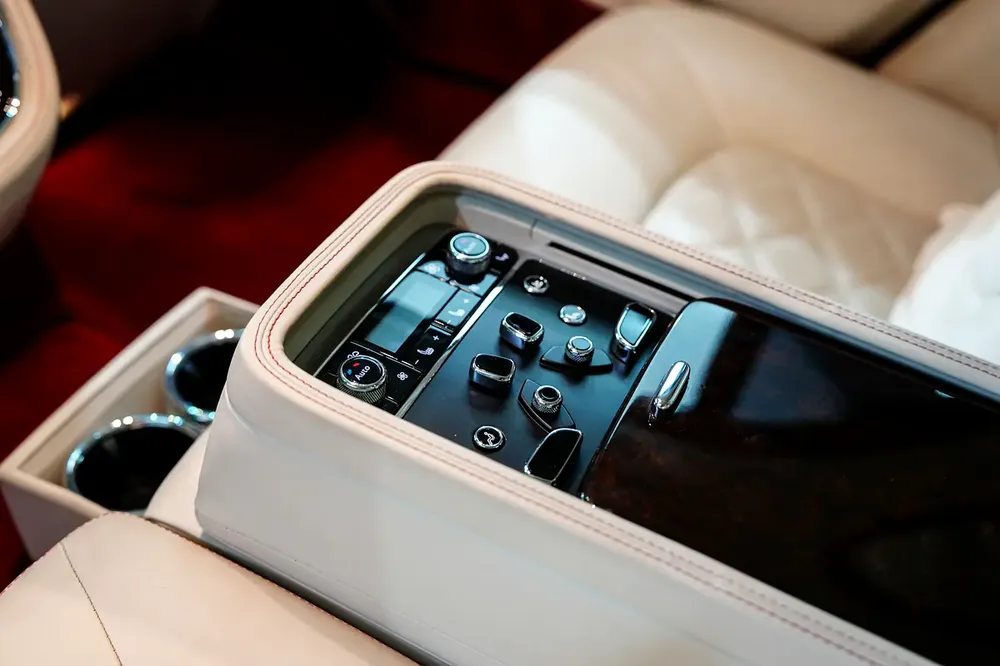 2013 Bentley Mulsanne, Mulliner Specification, Rear Entertainment Package, Naim Audio, GCC Specs!! - Image 14