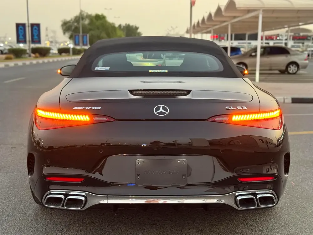 Mercedes Benz SL63 AMG 2023 6000KM only - Soft Top Convertible - Japan Import - Clean Title - Image 6