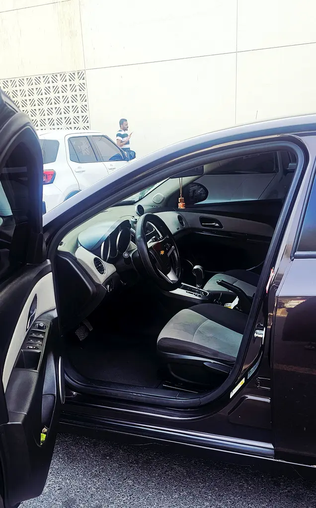 Chevrolet Cruze LS 2017, GCC Specs - Perfect for Dubai Commuting! - Image 10
